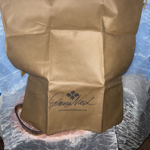 Crossbody and Wallet, Patricia Nash Vintage Italian Pheasant Bronze NWT - Picture 14 of 16